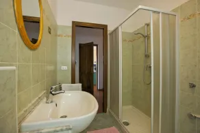 Moradia com 3 quartos com grande terraço e vista magnífica do lago - Image 3