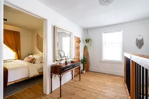 Good Vibes on the Third Coast-Pet Friendly! Cozy and Close by! - Image 5