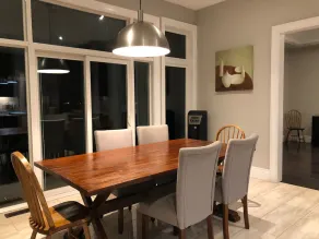 Nueva Lakehouse de 6 habitaciones - Playa privada de arena, a 5 minutos de Bobcaygeon, un montón de juguetes - Image 5