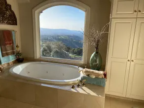 Amazing Hillside Retreat 6 bedrooms, 7.5 baths - Image 3