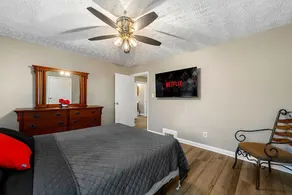 5 Minutes From Downtown Atlanta - Image 4