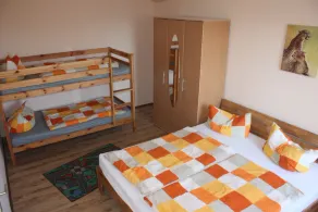 Holiday house, Baltic Sea, max. 9 person, 130m², trampoline, fishing motor boat, kiting, boat - Image 5
