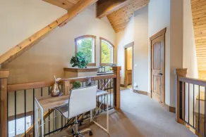 Luxury Pour House Lodge - private, hot tub, firepit - Image 2