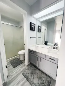 Entire beautiful 2 bedroom house. - Image 4