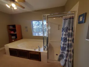 Fox Den- MAGNIFICENT Lake View! 5 minute walk or drive to shoreline! - Image 4