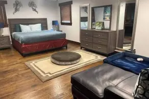 River Rock Lake House, East Texas Sleeps 10 Pet Friendly Upscale Luxury - Image 5