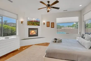 Sedona Gecko Retreat: A luxurious 4-bed home in Village of Oak Creek with stunning red rock views. - Image 2