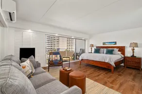 Ilikai 739 Ocean / Sunset / Marina Views - K Bed / Q Sofabed - New Remodel - Image 4