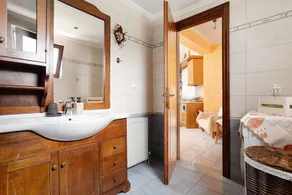 Lakis Apartment - Image 4