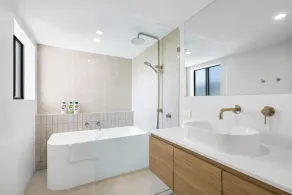 Resort Accommodation in the heart of Mooloolaba - Image 5