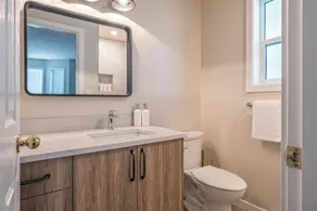 Desirable Knoll Home with Hot Tub, BBQ, Laundry - Open Den with Sofa Bed - Image 5