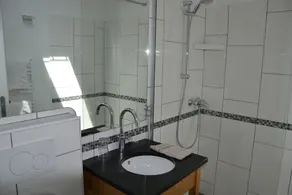 Appartement Marquis (75M2) 2 chambres - terrasse privée - 6 personnes - Image 2