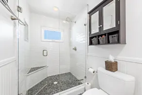 Cheerful Bedroom Beach Cottage  STR15-0264 - Image 4