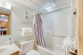 Studio de montagne avec piscine commune, bain à remous et sauna, à proximité des pistes de ski! - Image 2
