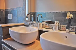 Sophisticated apartment sea view next to Cinque Terre, Portofino, Sestri Levante - Image 4