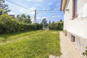 Charming House with Garden Access - Image 5