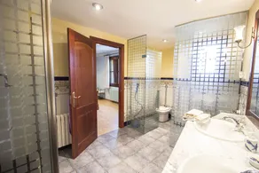 Incredible secluded villa, just 18 km from Beach! - Image 5