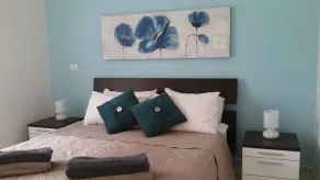 Pizzo Beach Club \"Sommer Special\" 2-Bett-Wohnung 13F mit kostenlosem WLAN und 2 Terr - Image 3