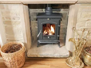 Hivewood Cottage - Image 5