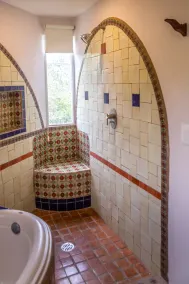 Awesome 2 BDR apartment, safe, clean, WiFi, and only  steps from the beach. - Image 3