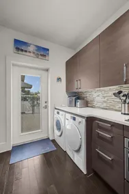 LUXURY AND LOCATION!!! - Image 2