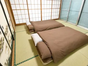 The Old Futon Shop - Free Parking #HU1 - Image 5