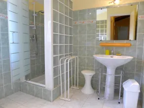 Maison calme avec clim piscine privée jardin dans village du minervois - Image 3