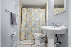 Dream Weaver is a large renovated mill house - Image 5