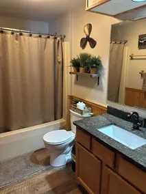 Castle Rock Lakefront Getaway / 5BR/ Sleeps 10 + Fire Pit - Image 5