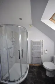 The Chalet is pet friendly on a farm near Malvern - Image 5