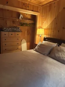 Smukt opvarmet sommerhus ved Pitcher Pond med 3 smukke hektar - 6 sovepladser - Image 5