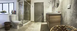 FORMER MAS RESTORED 3 AIR CONDITIONED BEDROOMS LARGE HEATED POOL - Image 4