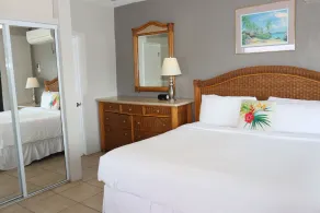 Point Pleasant Resort- Luxury Waterfront Villa with Amazing Ocean Views! - Image 4