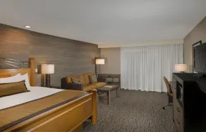 Bend, OR | Superior Room w/ Pool, Hot Tub Access - Image 5