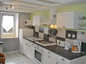 Quiet 40m² cottage with private courtyard - Image 5