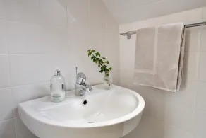 Charmante maison de vacances adaptée aux familles avec barbecue et jardin | Vue lac - Image 3