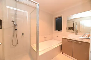 Large Waratah Bay Beach House. Wweeping views of Wilsons Prom & 400m to beach. - Image 3