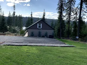 Breathtakingly beautiful, all season, all occasion lake front getaway! - Image 5