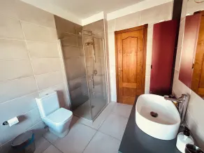 Spacious Villa in Quiet Location Close to Resorts - Image 5
