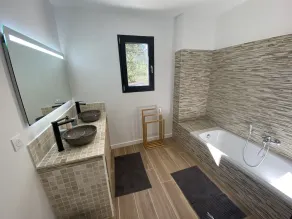 Modern Provencal farmhouse, underfloor air-conditioning in all rooms, saltwater swimming pool. - Image 3