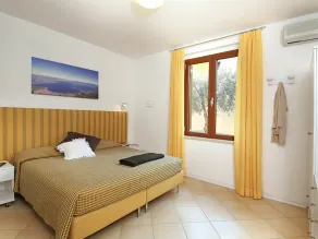Smuk lejlighed for 4 personer med pool, klimaanlæg, WIFI, TV, terrasse og kæledyr tilladt - Image 4