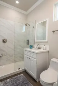 4046 Modern condo in Hillcrest Mission Hills - Image 5