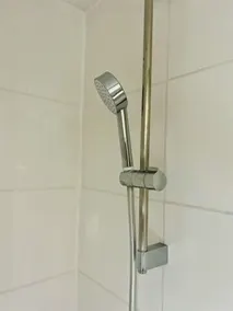Maison-Vue sur la cour-Salle de bain privée - Image 4