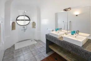 Villa Vale a Pena, for up to 40 people, near Carvoeiro. - Image 4