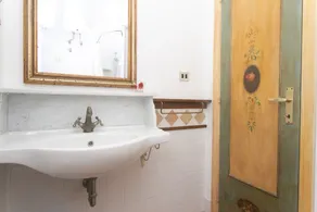 M166 - Marcelli, three-room apartment with air conditioning 50 m from the sea - Image 4