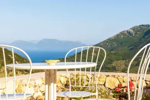 Private pool and garden - Ideal destination for relaxation and calmness - Image 4