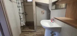 Holiday home near water with air conditioning and internet - Image 2