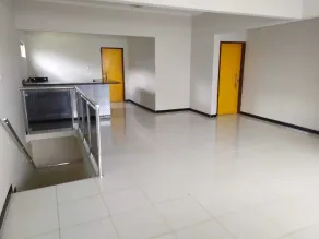 House with pool in Triunfo - Image 3