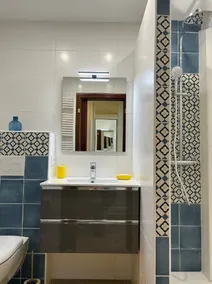 T2 Magnificent sea view, Central beach, Wifi, Free and secure parking  - Image 2