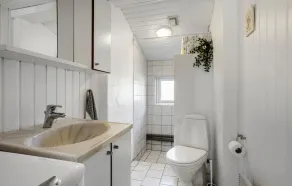 Three-Bedroom Holiday Home In Strandby - Image 4